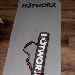 HOTWORX mat and towel